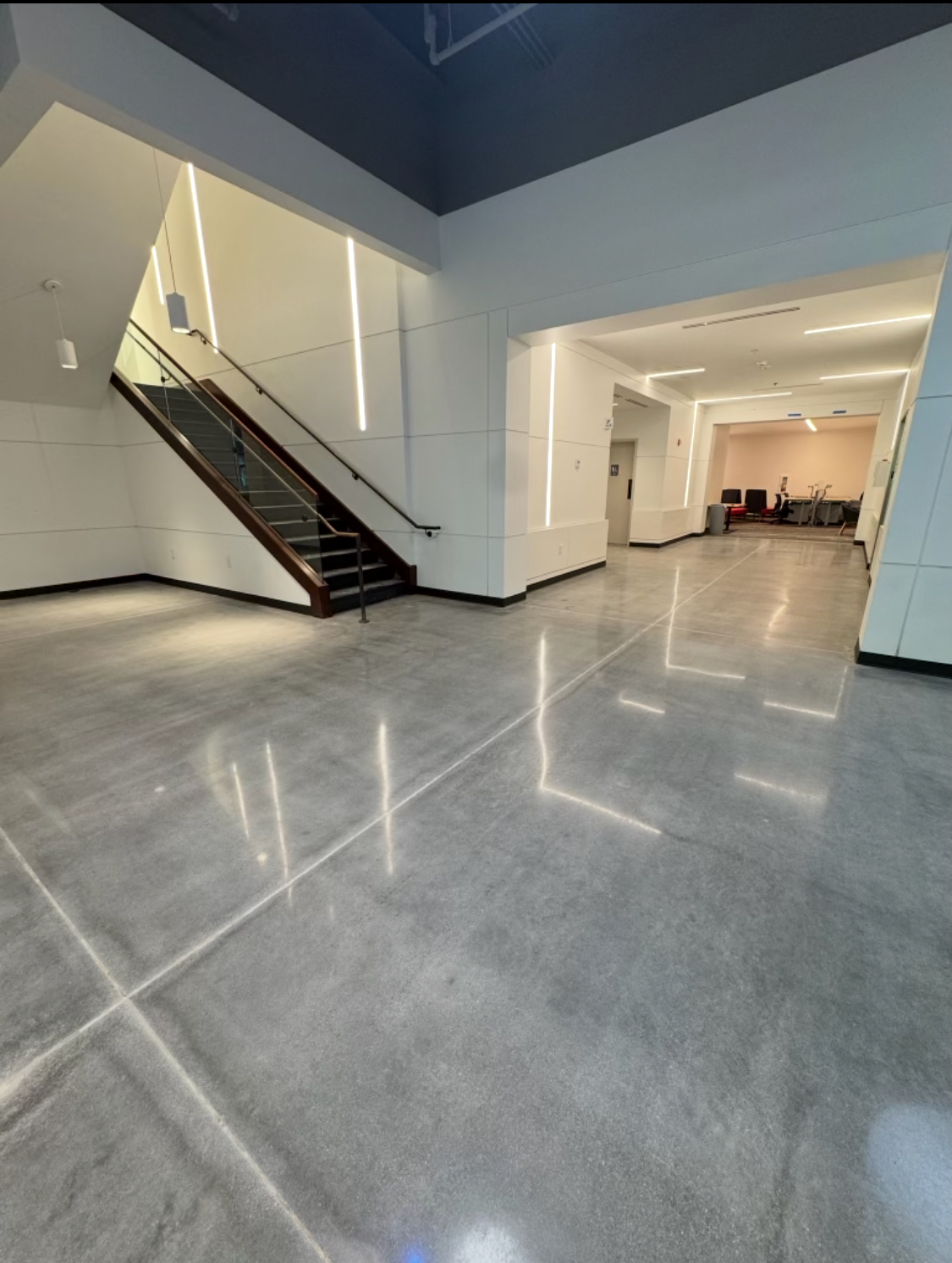 Polished and sealed concrete floor with a mirror gloss finish in a North Georgia commercial space